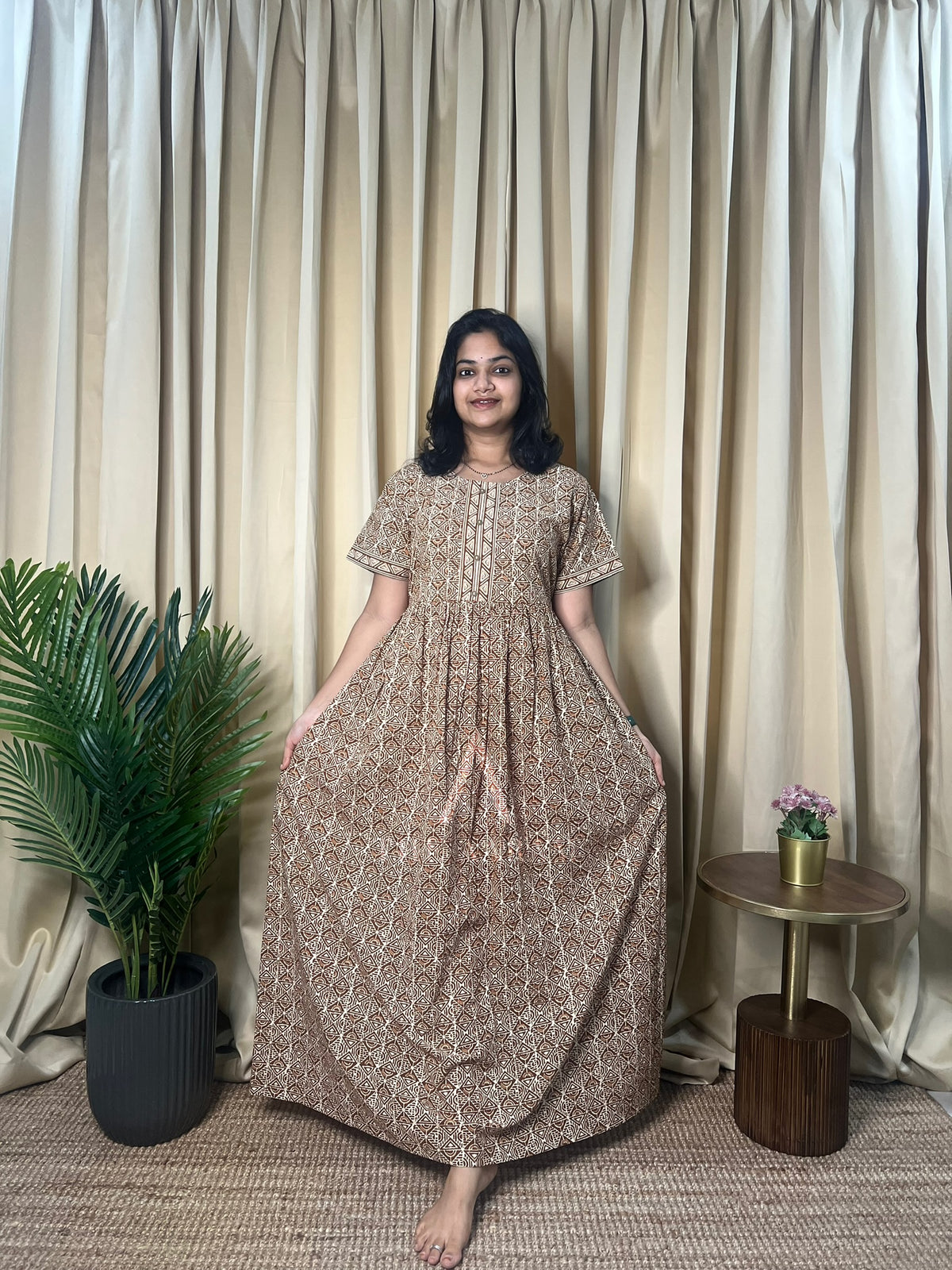 Cocoa Mosaic Feeding Comfort Maxi