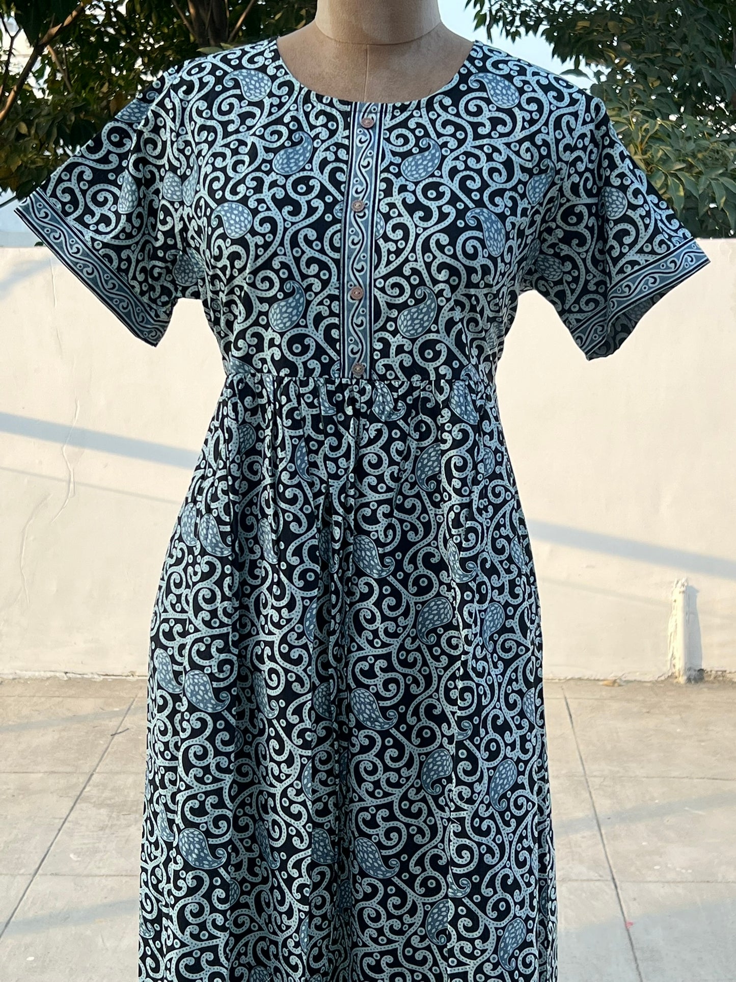 Black Paisley Comfort Maxi