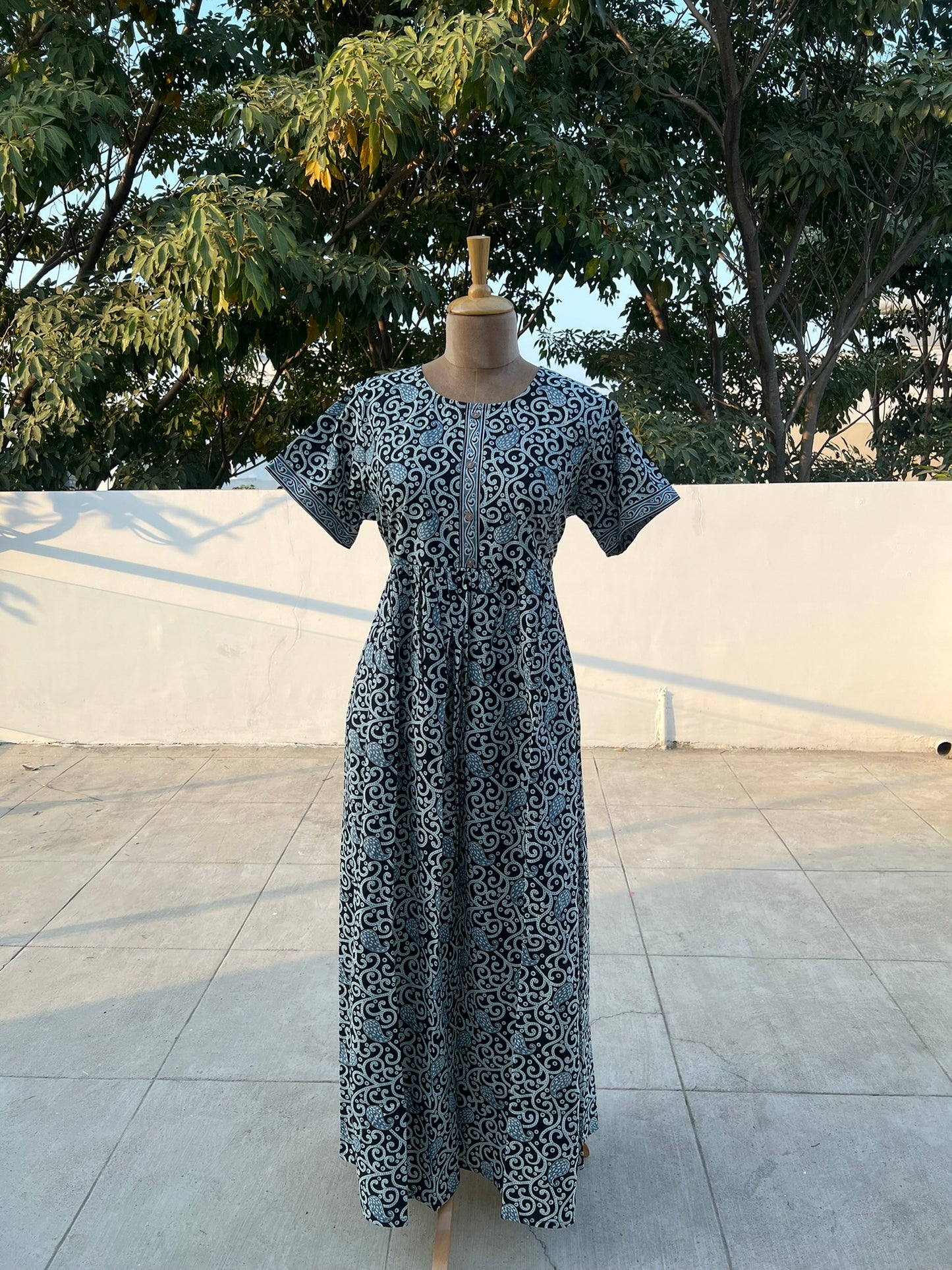 Black Paisley Comfort Maxi