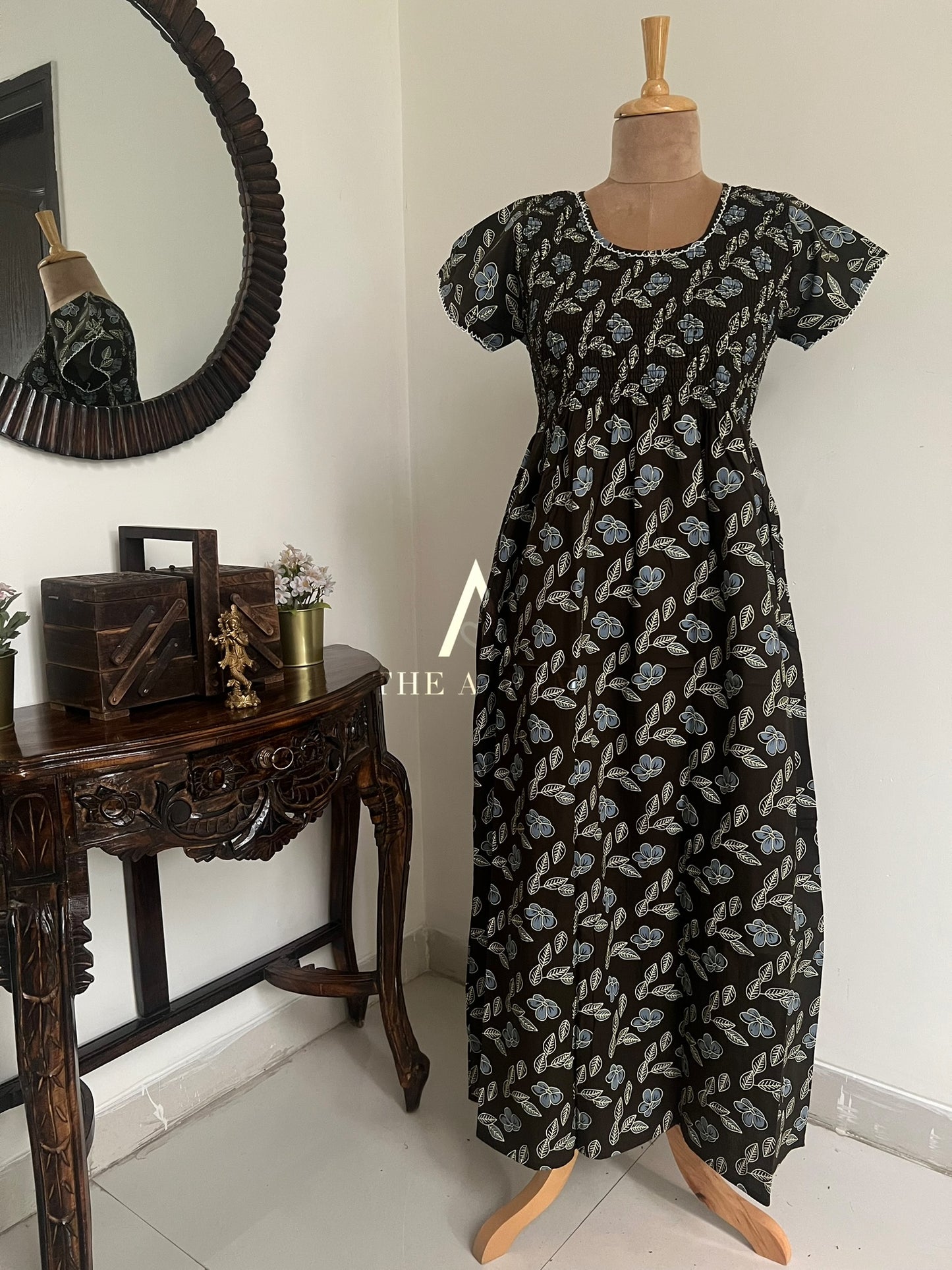 Smocked Cotton Nighty – SN44