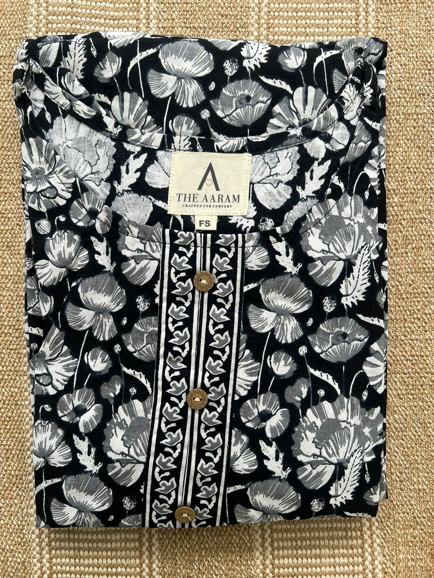 Onyx Flora Feeding Comfort Maxi