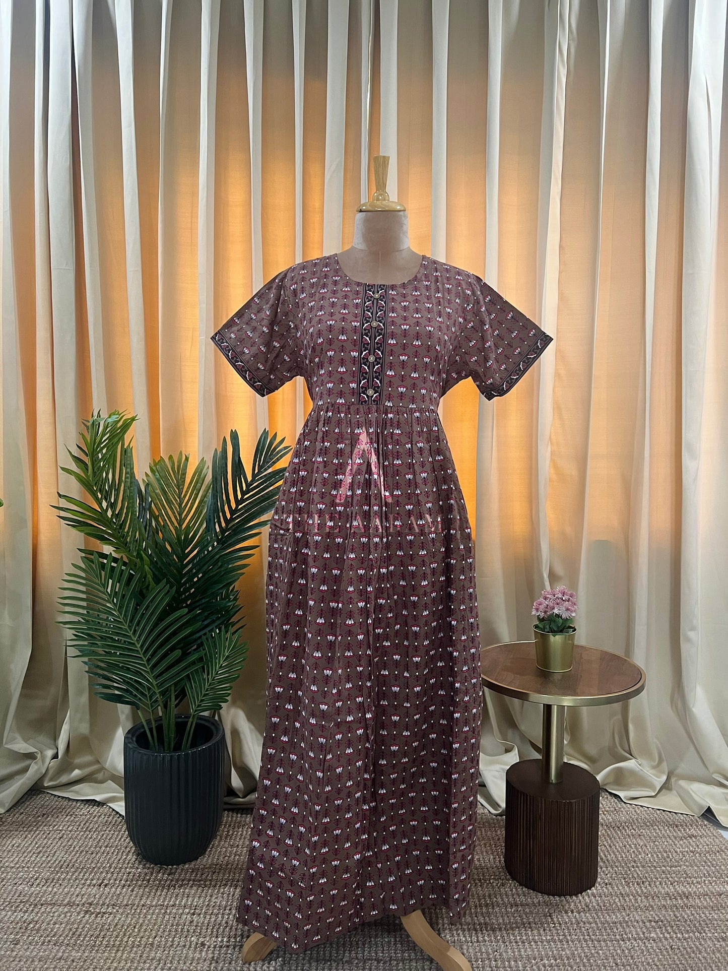 Cocoa Grove Feeding Comfort Maxi